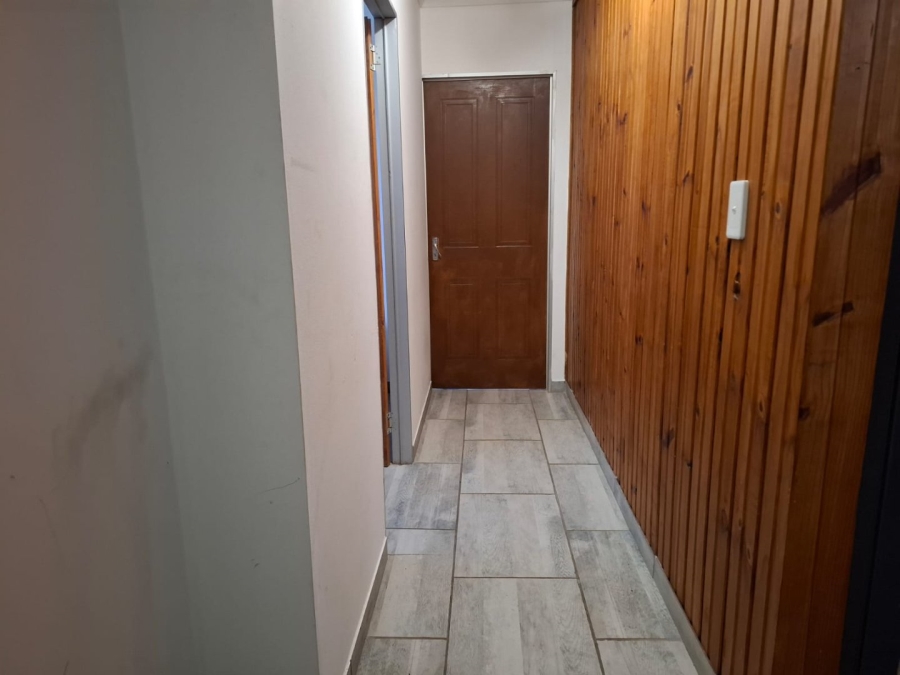 11 Bedroom Property for Sale in Brandwag Free State